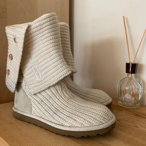 UGG CLASSIC CARDY BOOT in Cream/Ivory Size 7
